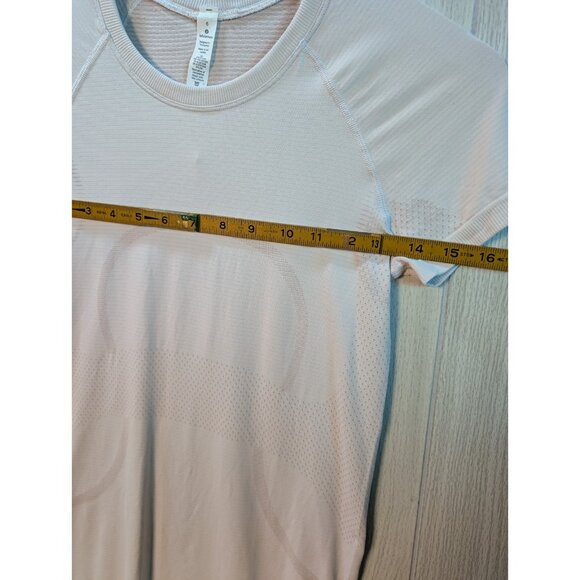Lululemon Women's Size 6 Off White Swiftly Tech Short Sleeve Activewear T-Shirt - Picture 5 of 6